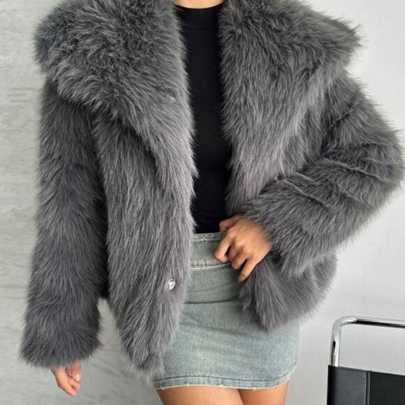Chic Faux Fur Grey Jacket Soft & Cozy Winter Outerwear Gray - S, M, L - Picture 2 of 4